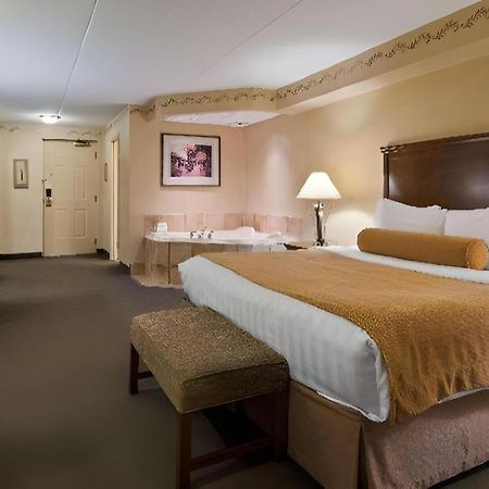 Best Western Plus Orillia Hotel Extérieur photo
