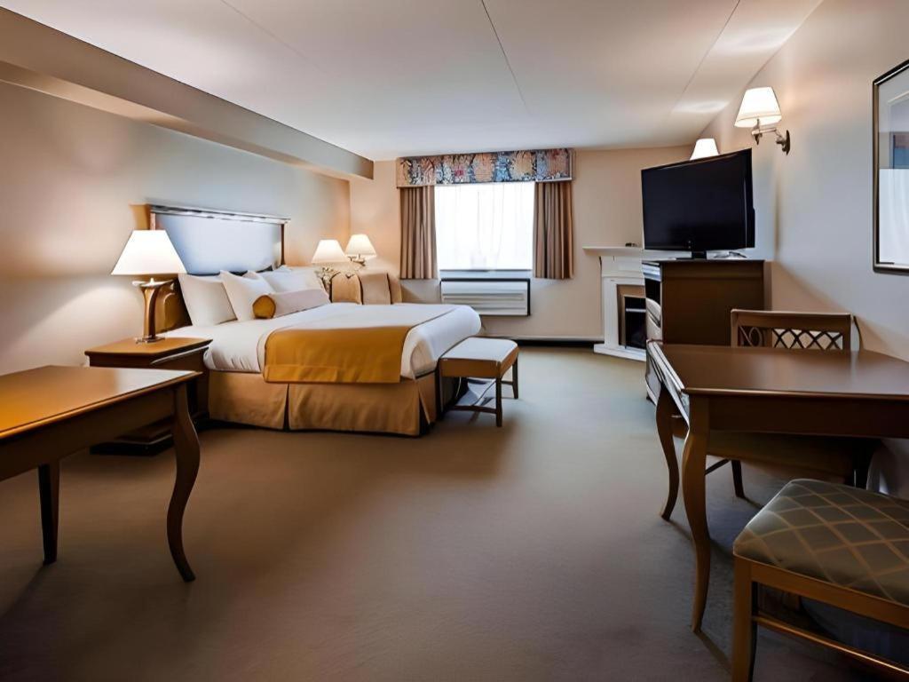 Best Western Plus Orillia Hotel Extérieur photo